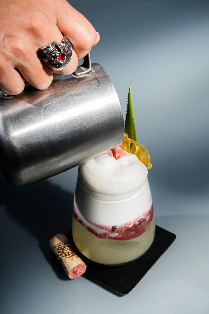 Hotel Makaaba Eco-Boutique Bacalar Luaran gambar A sour being topped with whipped cream
